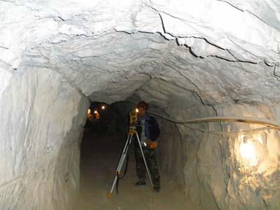 �y(c��)�L����