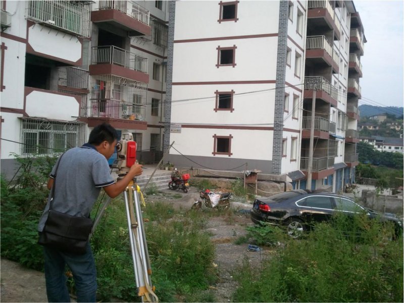 ����(d��ng)�a(ch��n)�y�L����